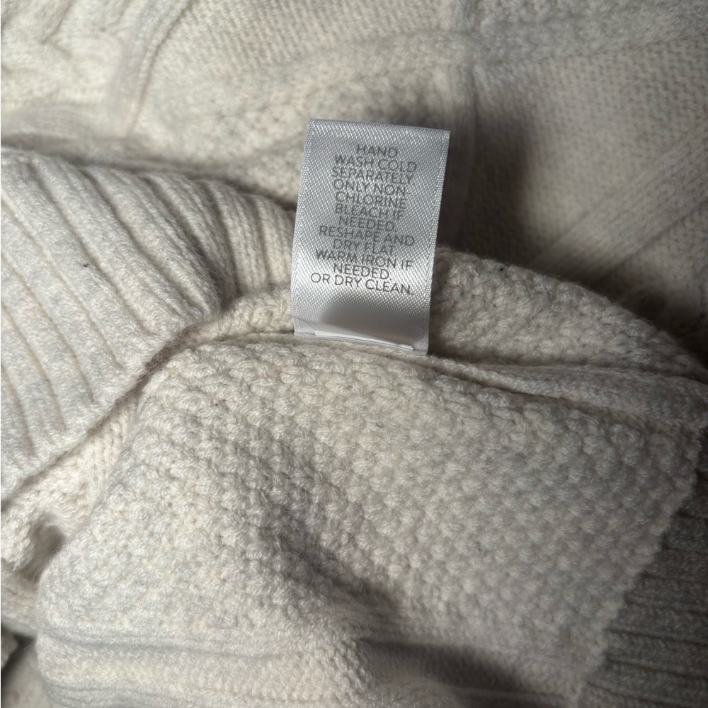 J. Jill Oatmeal Heather Cable Knit Cardigan Sweater Size L NWT - Picture 6 of 7